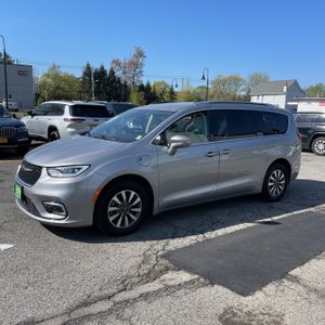CHRYSLER PACIFICA HYBRID TOURING L - 1