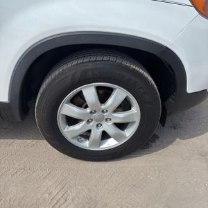 صورة مصغرة 19 لـ 2013 KIA SORENTO LX