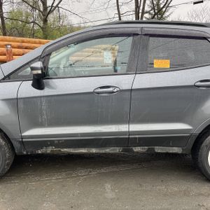 FORD ECOSPORT SE - 4