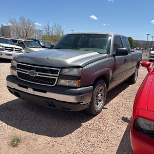 CHEVROLET SILVERADO 1500 CLASSIC WORK TRUCK - 1