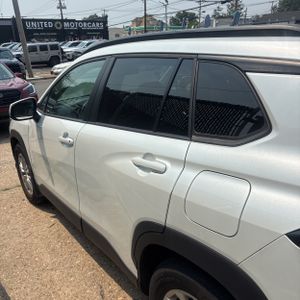 2023 Toyota COROLLA CROSS LE photo 5