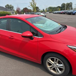 2017 Chevrolet CRUZE LT AUTO thumbnail 13