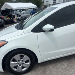 2016 KIA FORTE LX photo 2