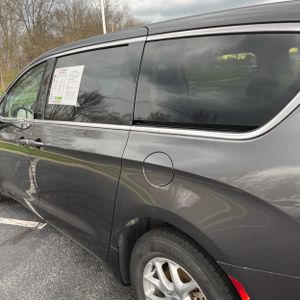 CHRYSLER PACIFICA TOURING L - 6