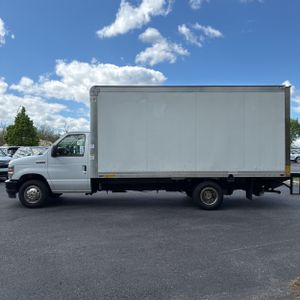 FORD E-350 CUTAWAY - 3