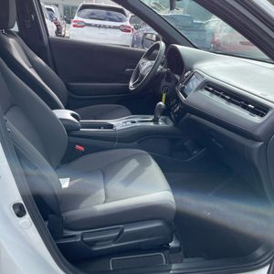 صورة 33 لـ 2022 Honda HR-V SPORT