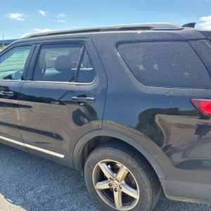 FORD EXPLORER XLT - 6