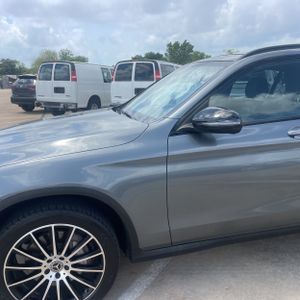 MERCEDES-BENZ GLC - 2