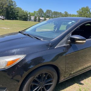 FORD FOCUS SE - 2