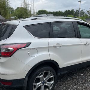 FORD ESCAPE TITANIUM - 9