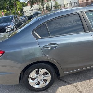 2013 Honda CIVIC LX 照片 9