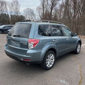 SUBARU FORESTER X PREMIUM - 8