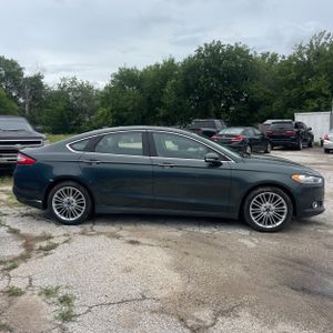 FORD FUSION SE - 10