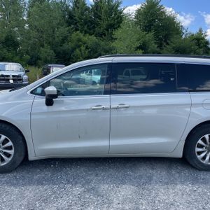 2017 Chrysler PACIFICA TOURING — фото 4