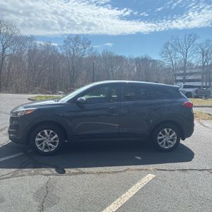 HYUNDAI TUCSON SE - 3