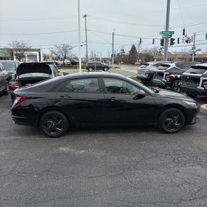 HYUNDAI ELANTRA SEL - 10