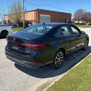 VOLKSWAGEN JETTA SE - 8