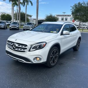 2020 Mercedes-BENZ GLA — фото 1