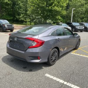 صورة 8 لـ 2018 Honda CIVIC LX