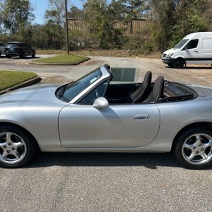MAZDA MX-5 MIATA BASE - 4