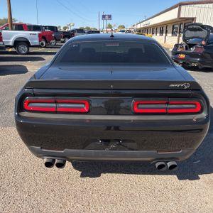 DODGE CHALLENGER SRT HELLCAT - 7