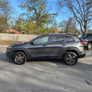 JEEP CHEROKEE LATITUDE 75TH ANNIVERSARY - 3