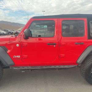 صورة 4 لـ 2018 JEEP WRANGLER UNLIMITED SPORT S