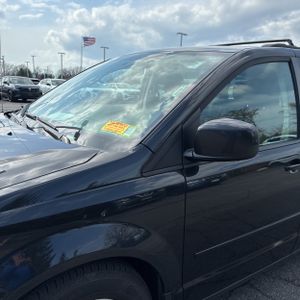 DODGE GRAND CARAVAN SXT - 2