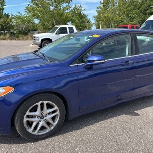 FORD FUSION SE - 2