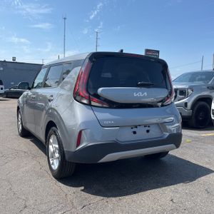 صورة 5 لـ 2023 KIA SOUL LX