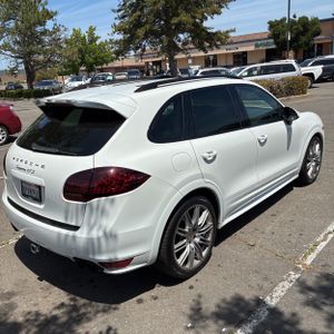 PORSCHE CAYENNE GTS - 7