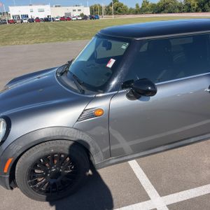 صورة 2 لـ 2010 MINI COOPER BASE