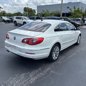 2010 Volkswagen CC SPORT photo 8