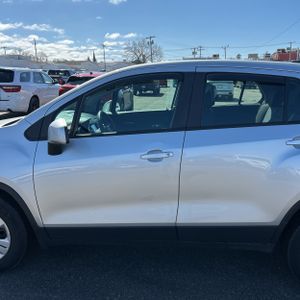 CHEVROLET TRAX LS - 4