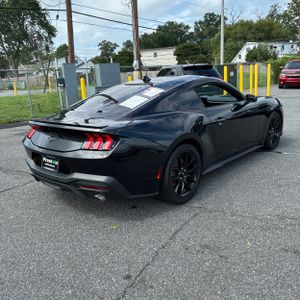 صورة 8 لـ 2025 FORD MUSTANG ECOBOOST