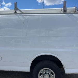 CHEVROLET EXPRESS 2500 - 6