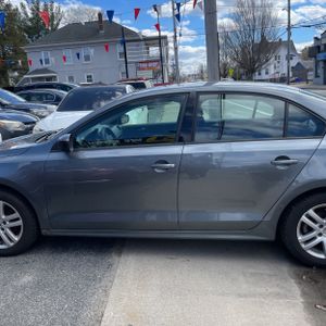 VOLKSWAGEN JETTA S - 3