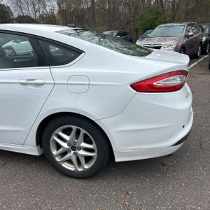 FORD FUSION SE - 6