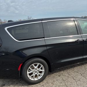 CHRYSLER PACIFICA TOURING L - 9