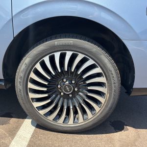 2019 Lincoln NAVIGATOR L BLACK LABEL — миниатюра 18