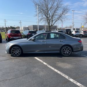 MERCEDES-BENZ E-CLASS - 3