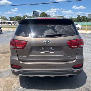 KIA SORENTO EX V6 - 7