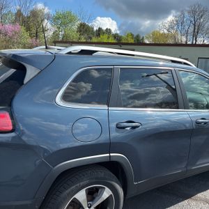 JEEP CHEROKEE LIMITED - 9