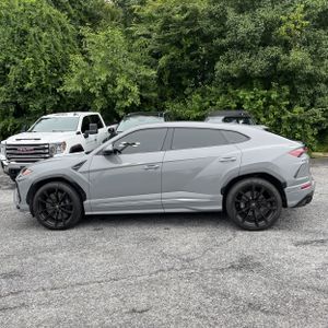 صورة 3 لـ 2020 Lamborghini URUS BASE