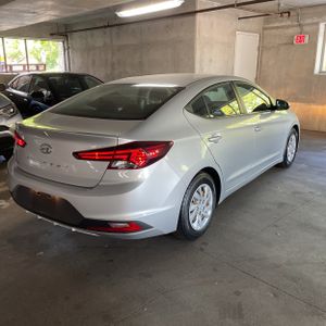 HYUNDAI ELANTRA - 8