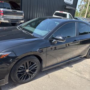 2025 Toyota CAMRY SE 照片 2