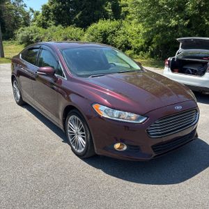 FORD FUSION SE - 10