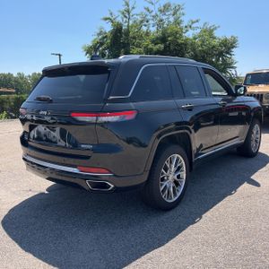 2022 JEEP GRAND CHEROKEE SUMMIT photo 8