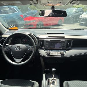 صورة 36 لـ 2015 Toyota RAV4 XLE