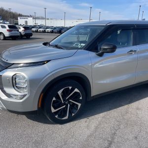 MITSUBISHI OUTLANDER SE 2.5 S-AWC - 2